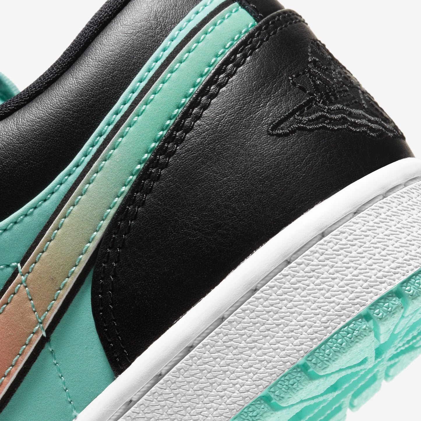Jordan 1 Low SE Tropical Twist