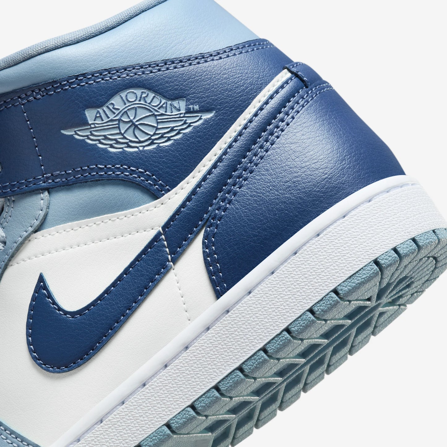 Jordan 1 Mid Diffused Blue (Women's)