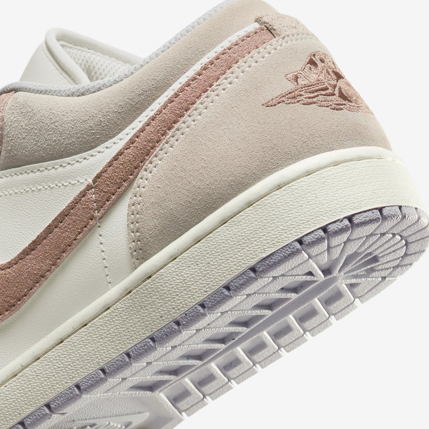 Jordan 1 Low SE Legend Light Brown