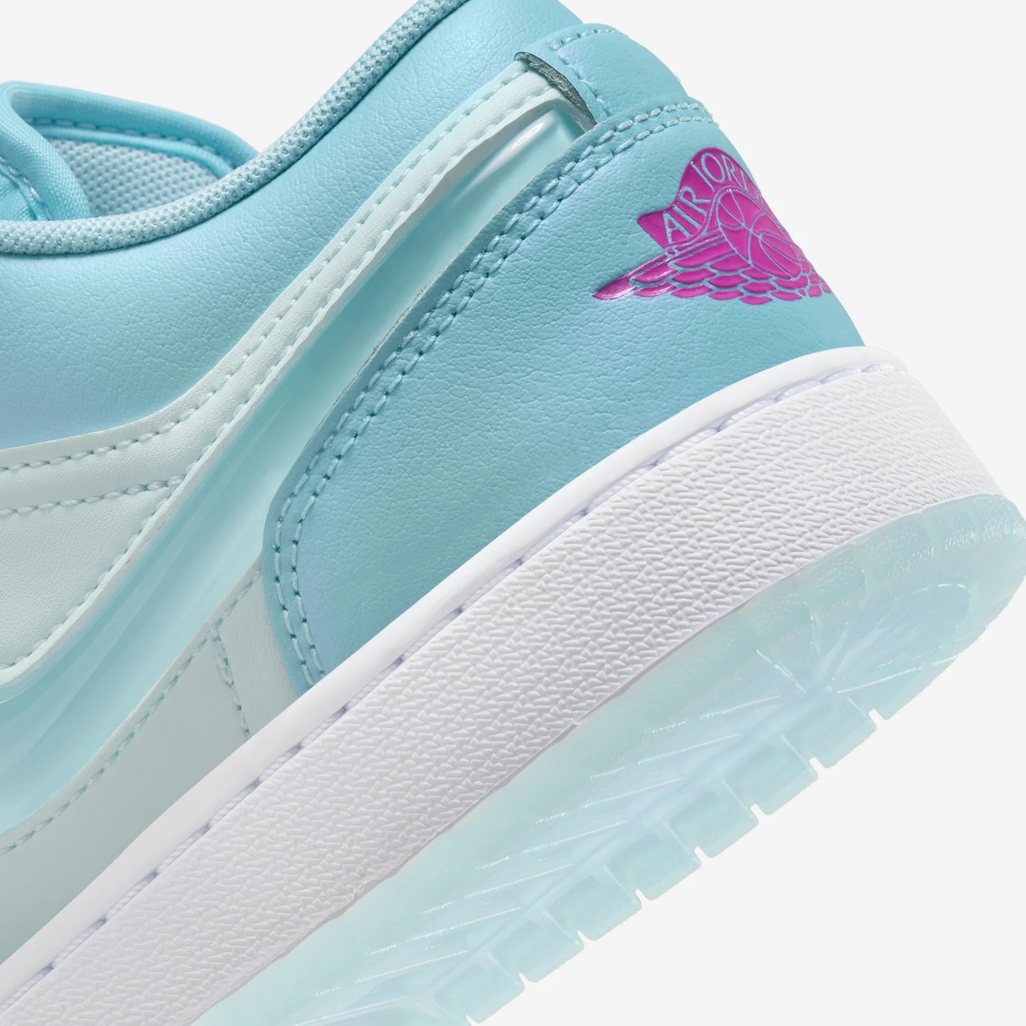 Jordan 1 Low SE Aquarius Blue (GS)
