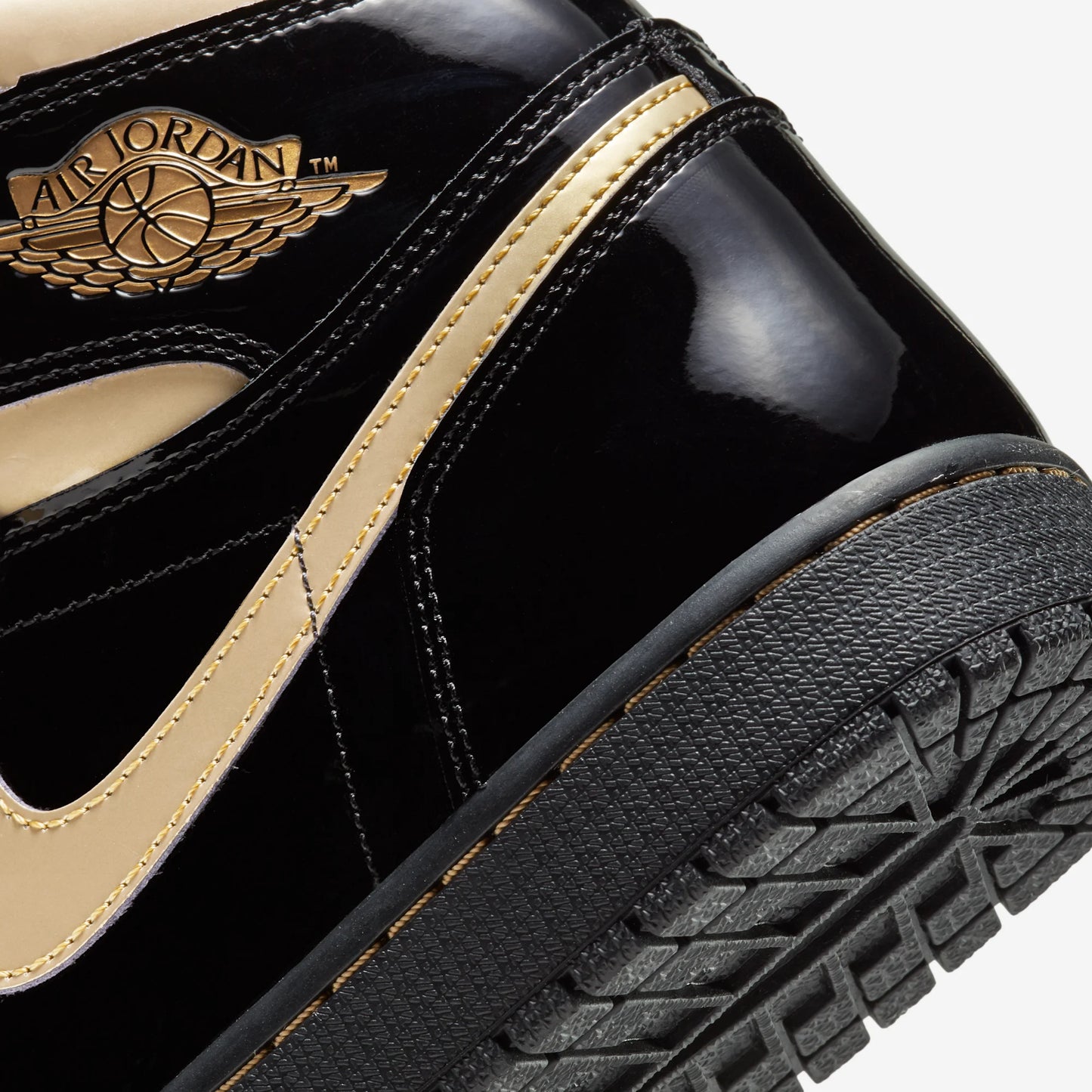 Jordan 1 Retro High Black Metallic Gold (2020)
