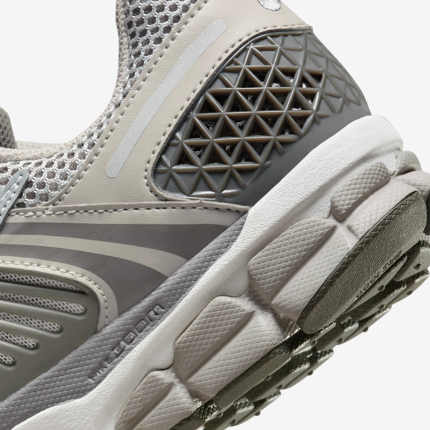 Nike Zoom Vomero 5 Iron Ore Flat Pewter