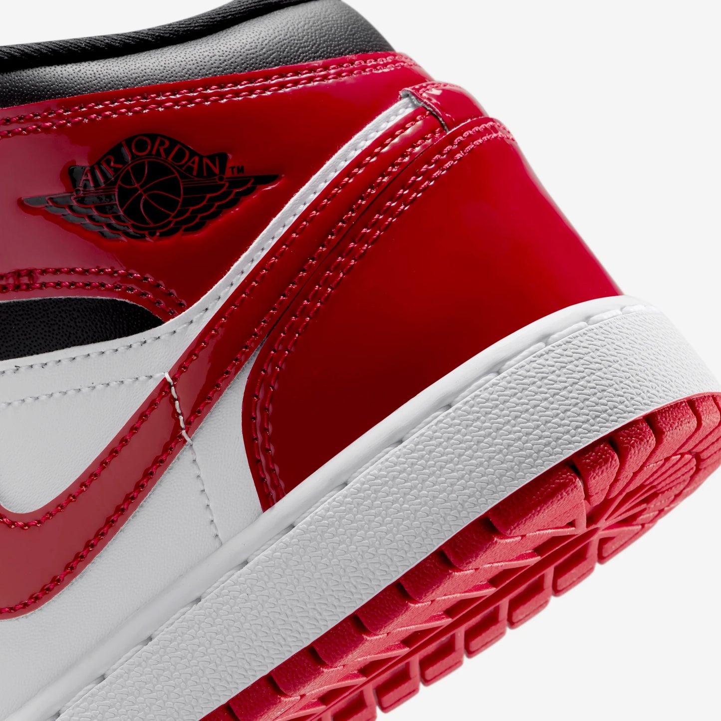 Jordan 1 Mid Patent Bred Toe (GS)