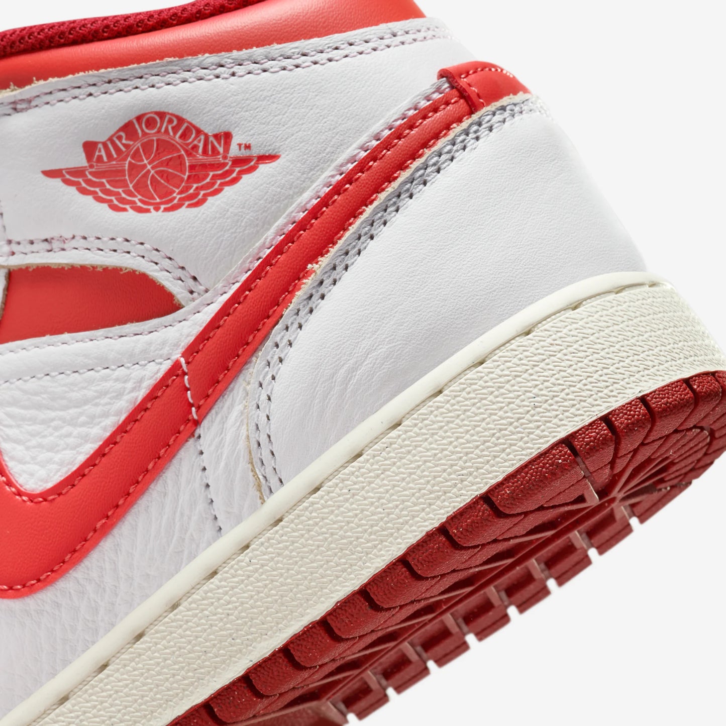 Jordan 1 Mid SE White Dune Red (GS)