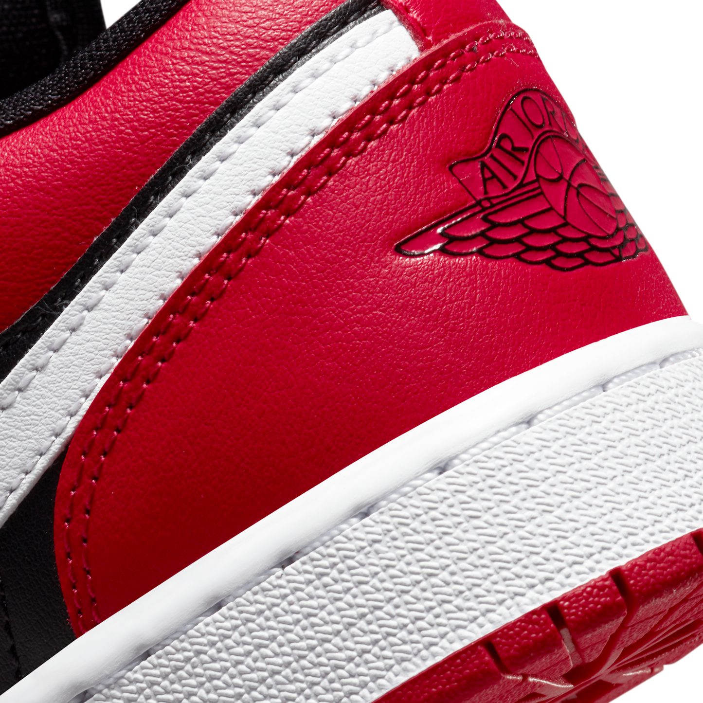 Jordan 1 Low Black Very Berry (GS)