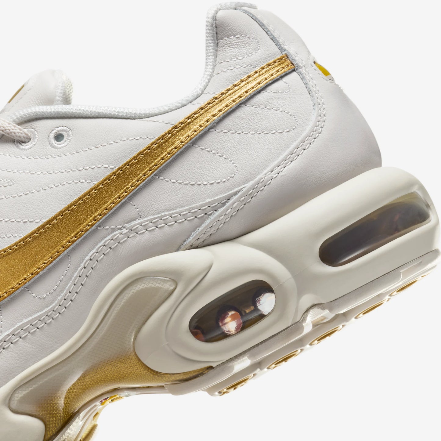 Nike Air Max Plus Tiempo Metallic Gold