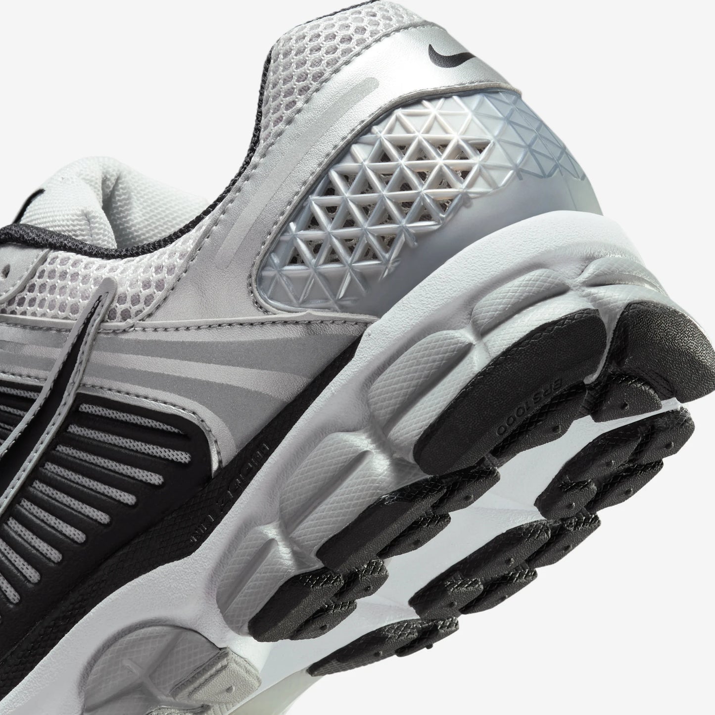 Nike Zoom Vomero 5 Metallic Silver Black