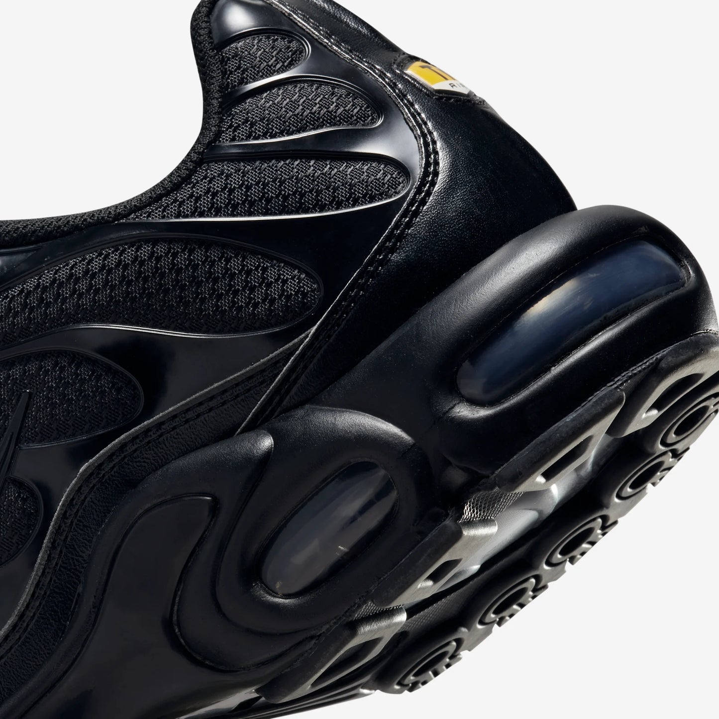 Nike Air Max Plus Triple Black