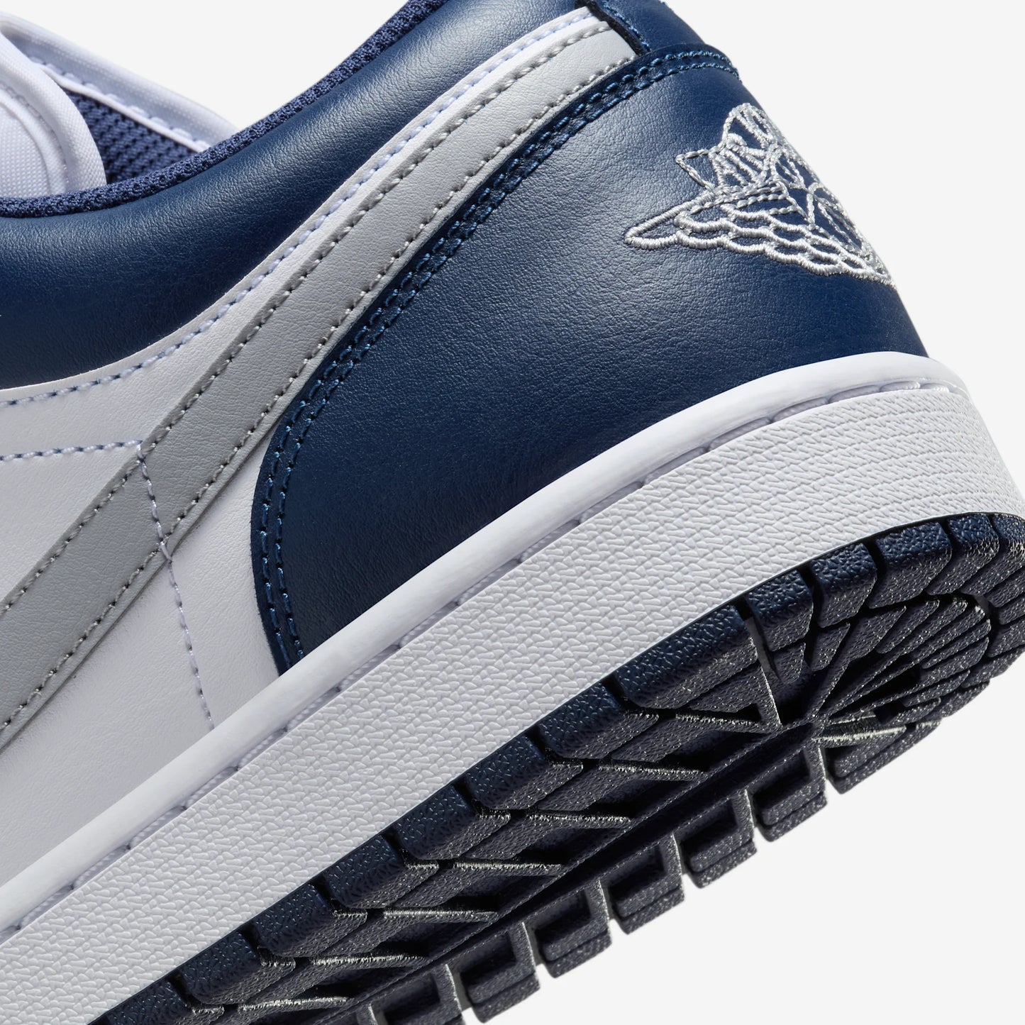 Jordan 1 Low Wolf Grey Midnight Navy