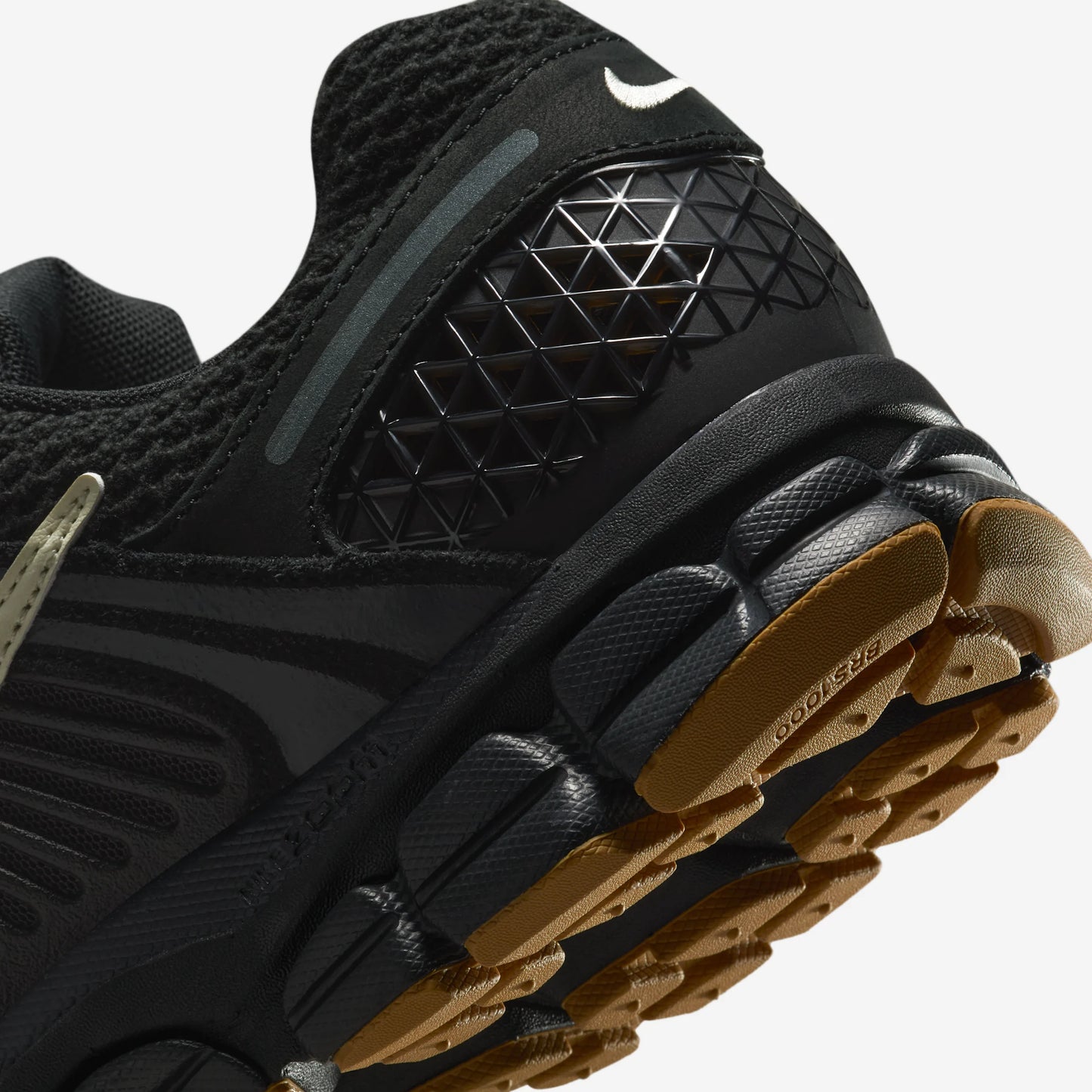 Nike Zoom Vomero 5 Black Gum