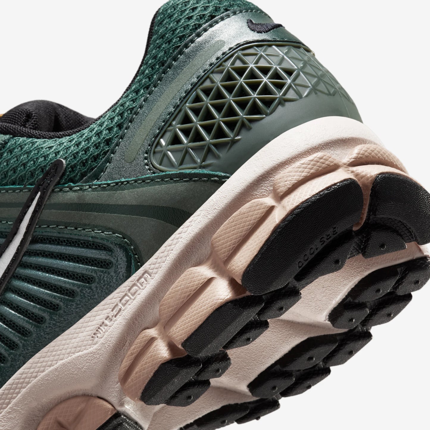 Nike Zoom Vomero 5 Vintage Green Light Orewood Brown Hemp Chrome (Women's)