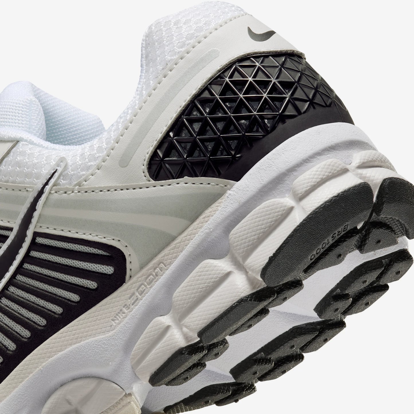 Nike Zoom Vomero 5 White Black