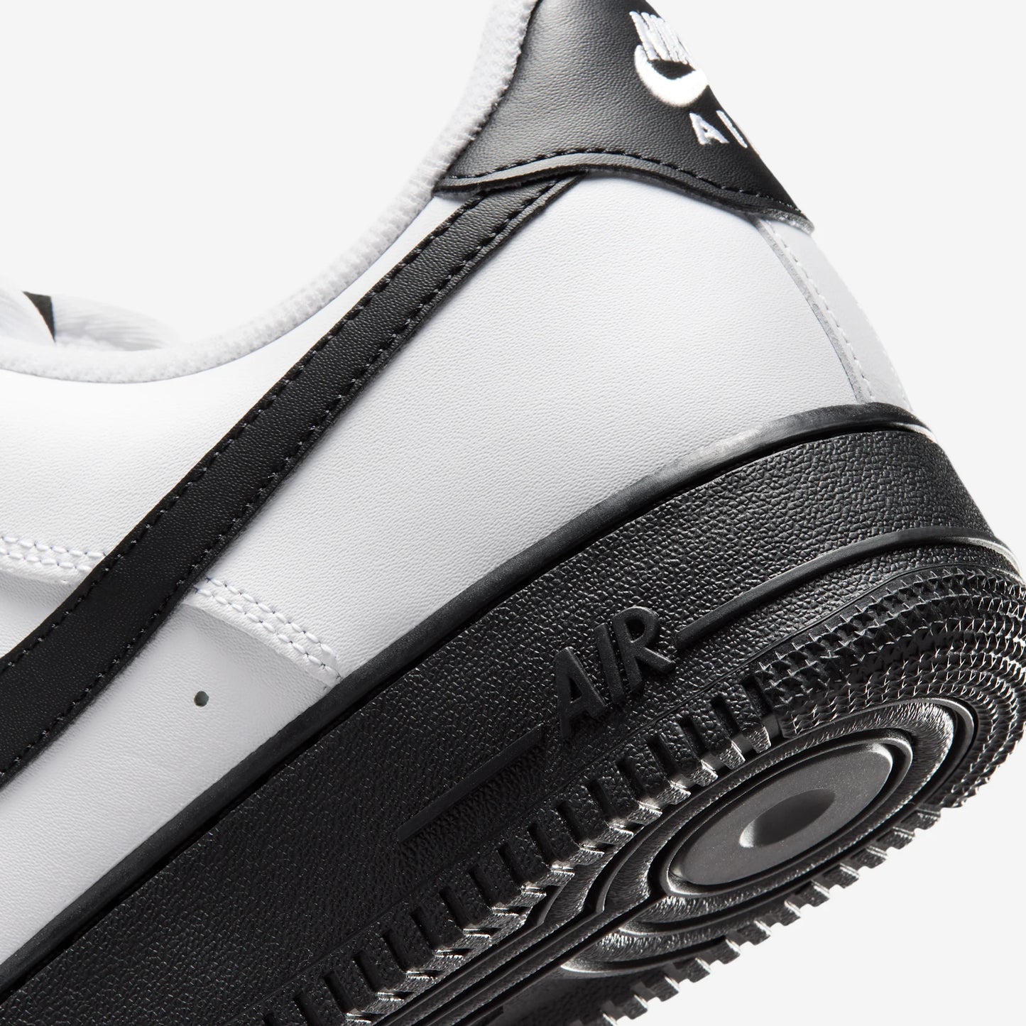 Nike Air Force 1 Low '07 White Black (2026)