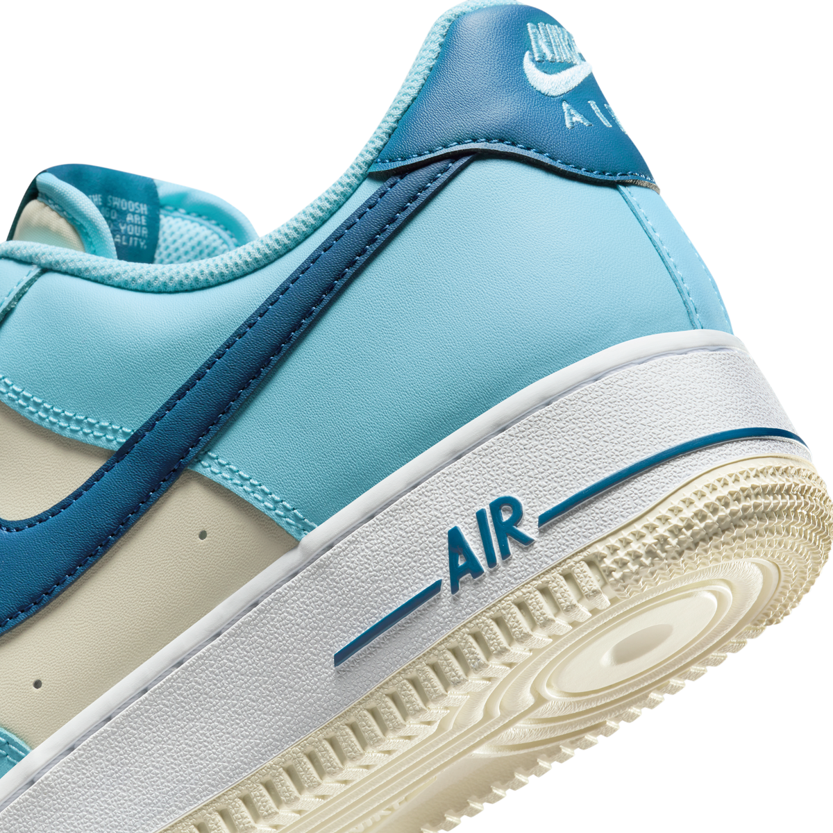 Nike Air Force 1 Low '07 Aquarius Blue Coconut Milk
