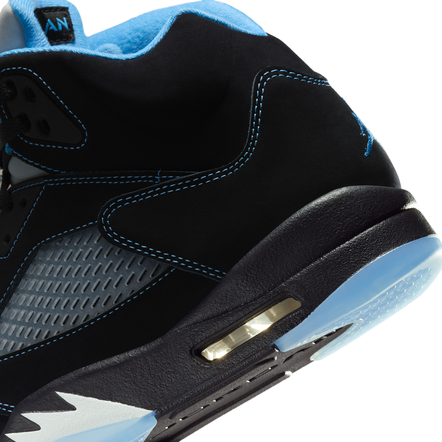 Jordan 5 Retro Black University Blue (2026)