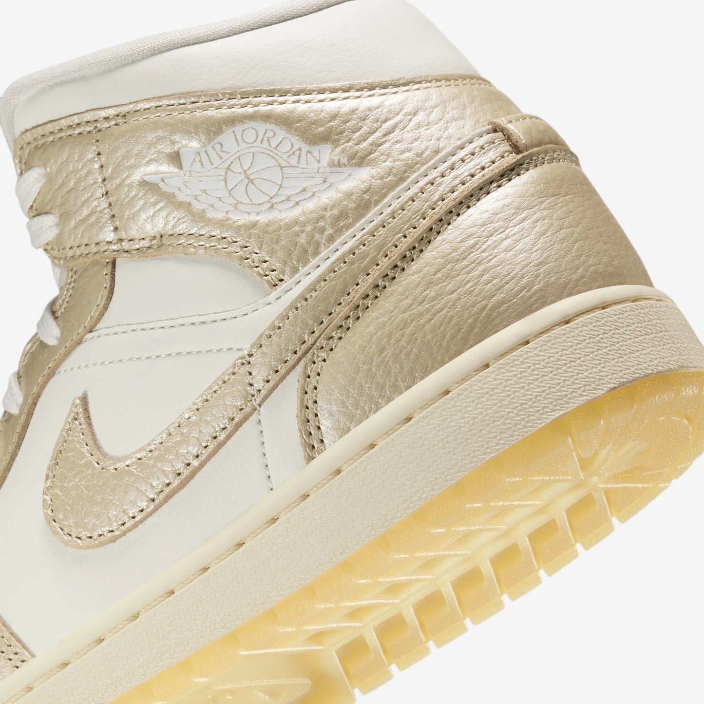 Jordan 1 Mid SE Metallic Team Gold (Women's)
