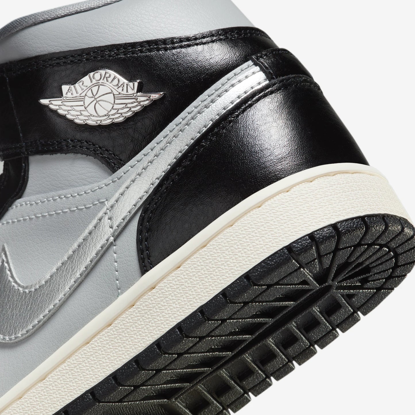 Jordan 1 Mid SE Black Metallic Silver (Women's)
