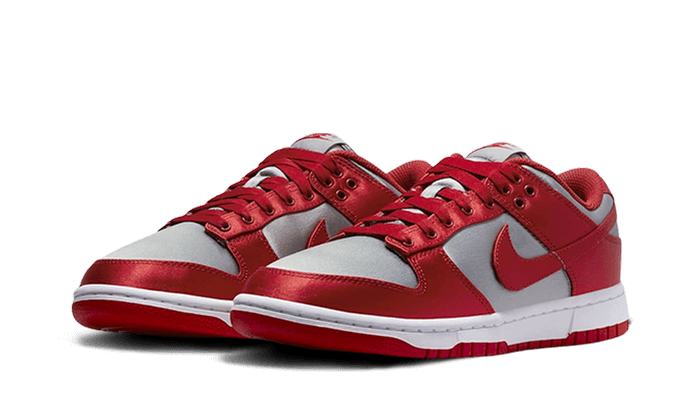 Dunk Low UNLV Satin (DX5931-001) - 36 EU - 4 US - Red | SOSUKICKS