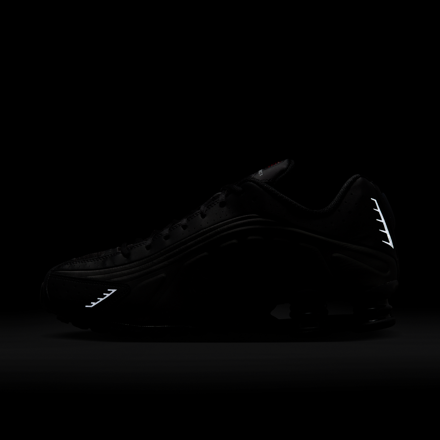 Shox R4 Black