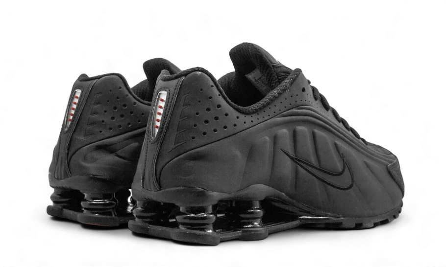 Shox R4 Black (HQ1988-001 / AR3565-004) - 37.5 EU - 5 US - Black | SOSUKICKS