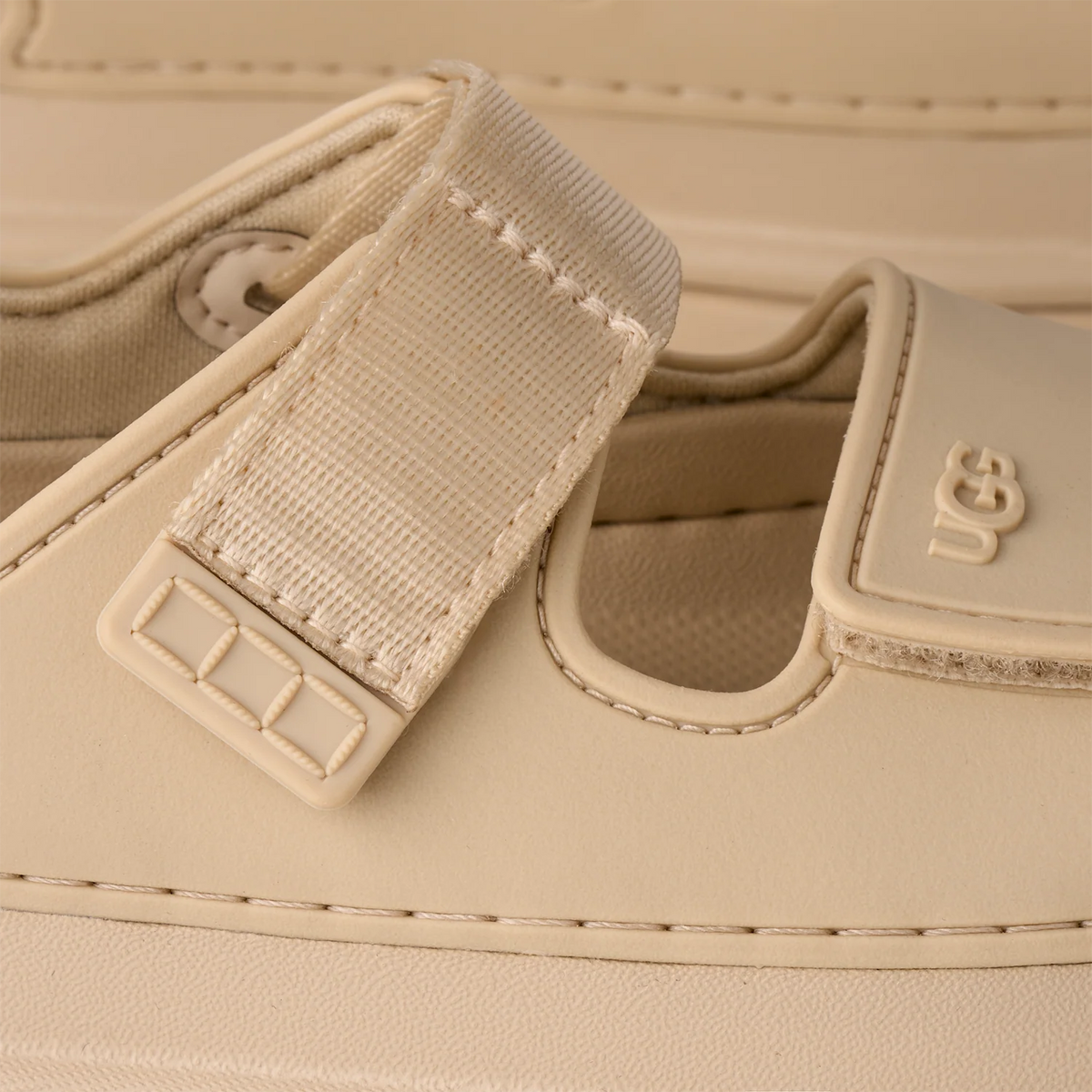 UGG GoldenGlow Sandal Sea Salt (Kids)