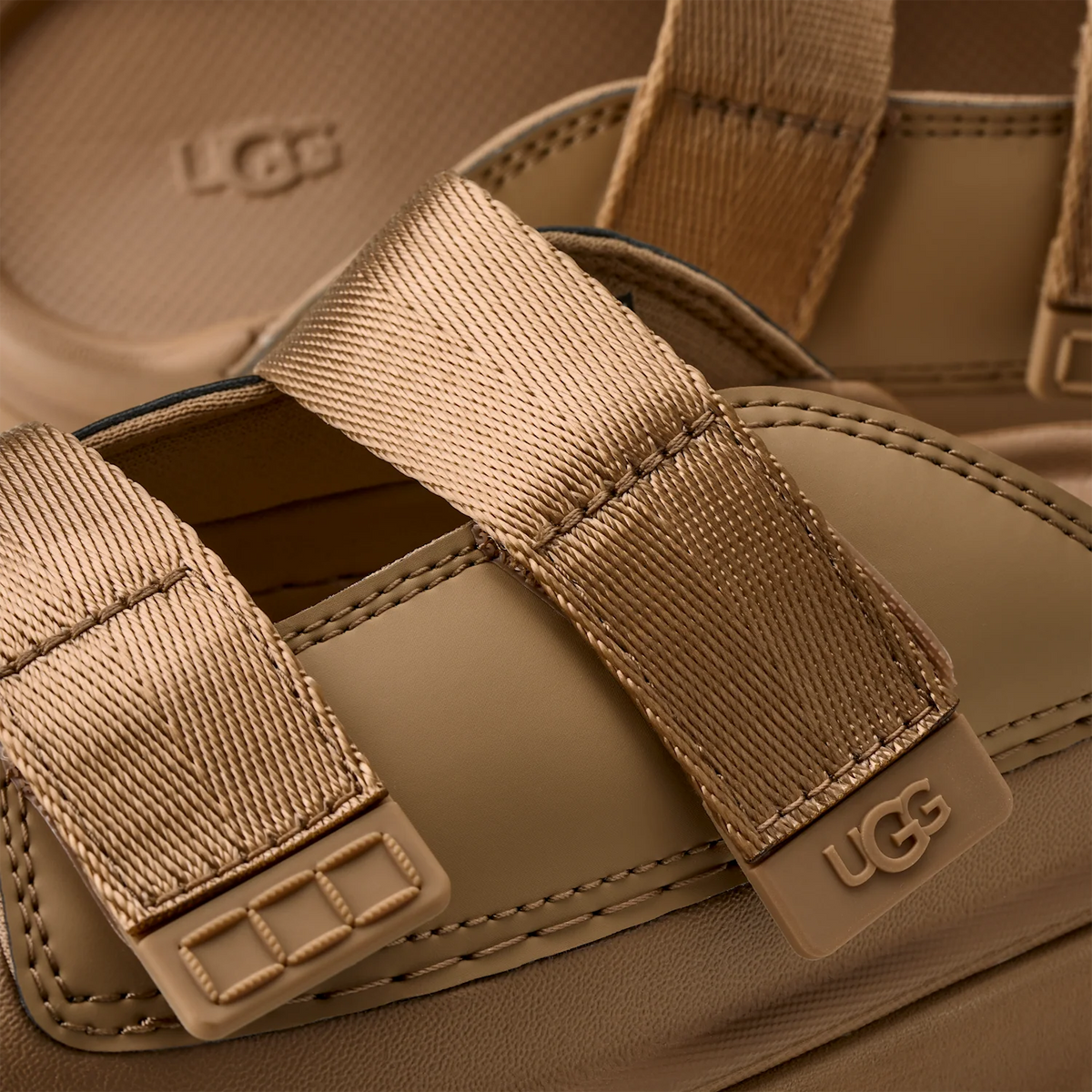 UGG GoldenGlow Slide Dark Sand (Kids)