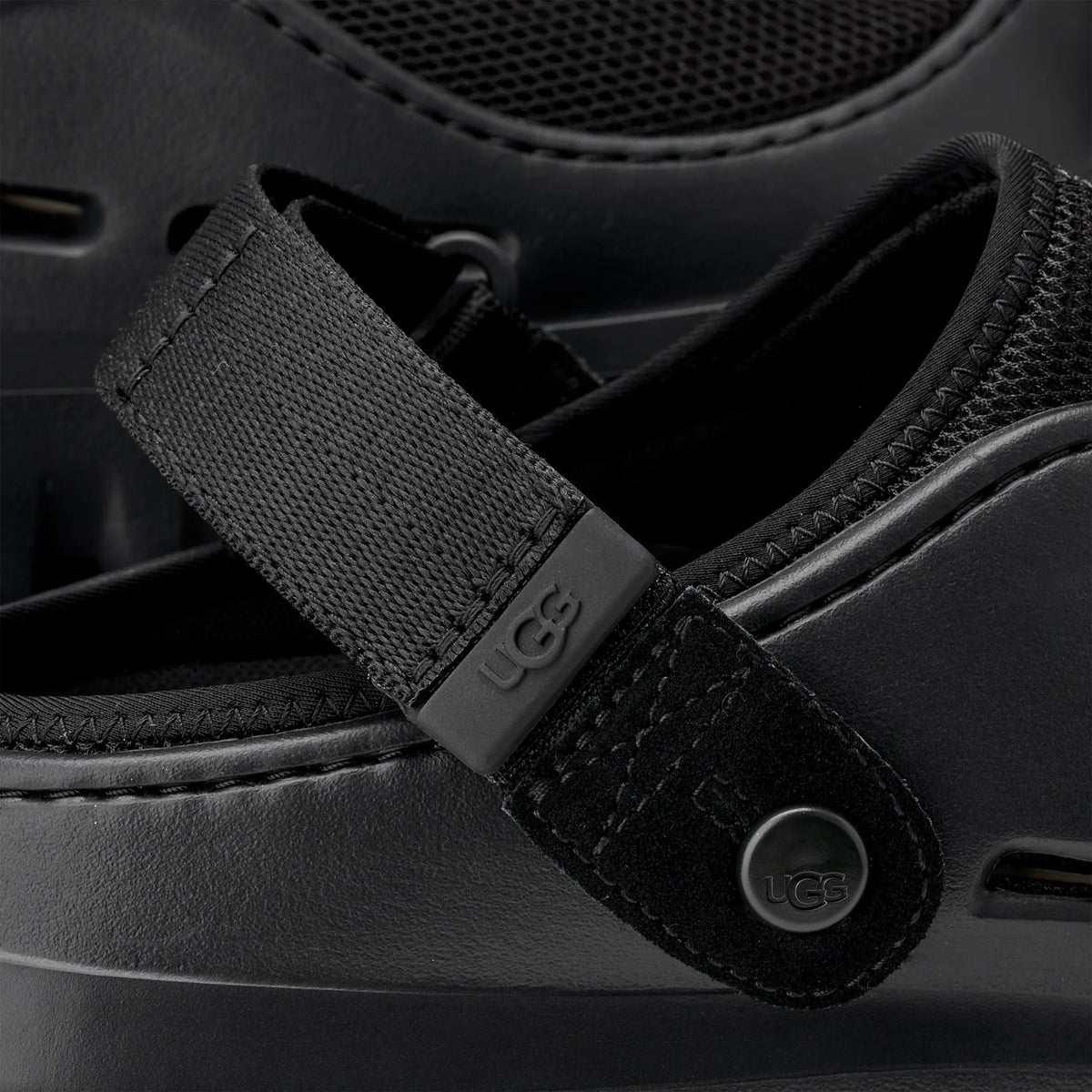 UGG PeakMod Black