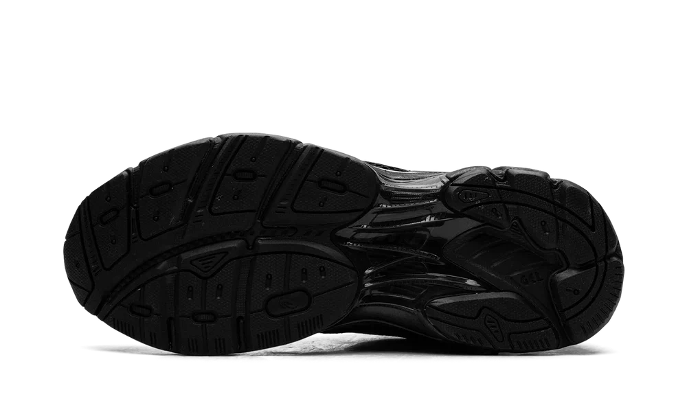 GT-2160 Black Pure Silver (1203A275-001) - 37.5 EU - 5 US - Gray | SOSUKICKS