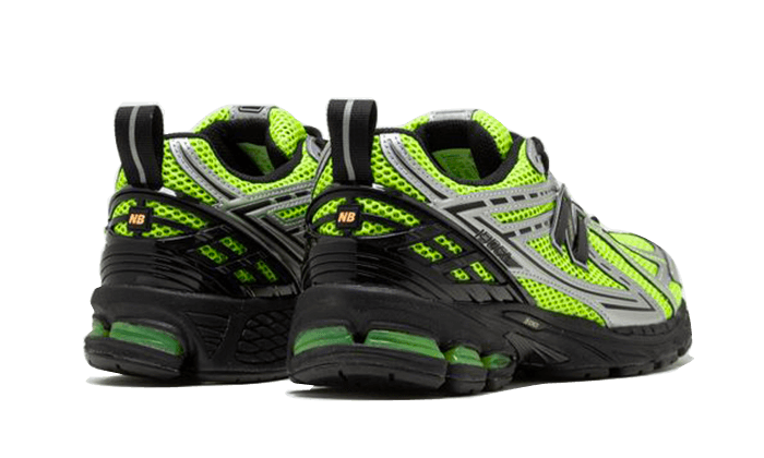 1906R Volt Black (M1906RCG) - 37.5 EU - 5 US - Black | SOSUKICKS