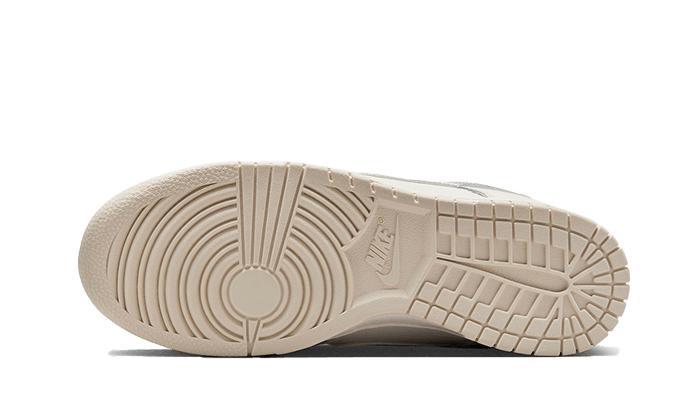 Dunk Low Oxygen Purple (DX5930-100) - 36.5 EU - 4.5 US - Purple | SOSUKICKS