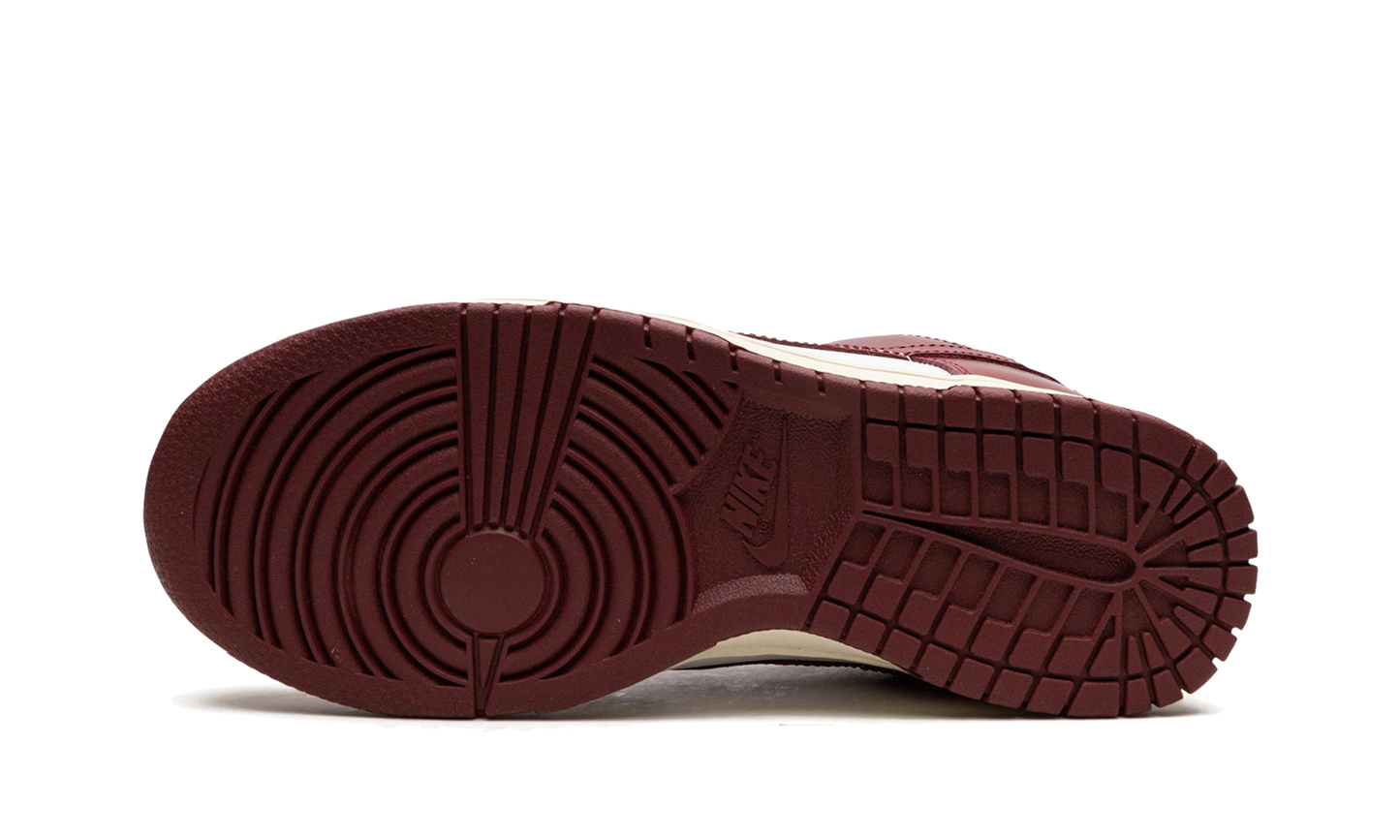 Dunk Low PRM Team Red (FJ4555-100) - 37.5 EU - 5 US - Red | SOSUKICKS