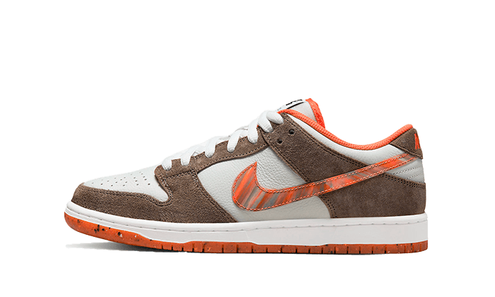 SB Dunk Low Crushed D.C. (DH7782-001) - EU 36–46 - Brown | SOSUKICKS