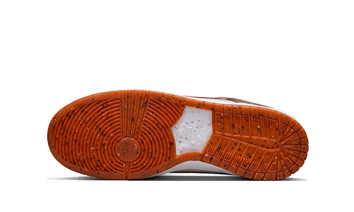 SB Dunk Low Crushed D.C. (DH7782-001) - 37.5 EU - 5 US - Brown | SOSUKICKS