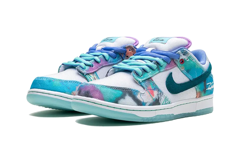 SB Dunk Low Futura Laboratories Bleached Aqua (HF6061-400) - 36.5 EU - 4.5 US - Blue | SOSUKICKS