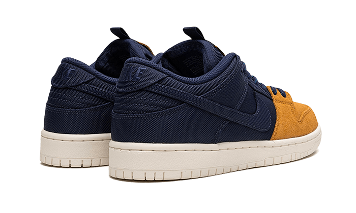 SB Dunk Low Pro PRM 90s Backpack (DX6775-400) - 37.5 EU - 5 US - Navy | SOSUKICKS