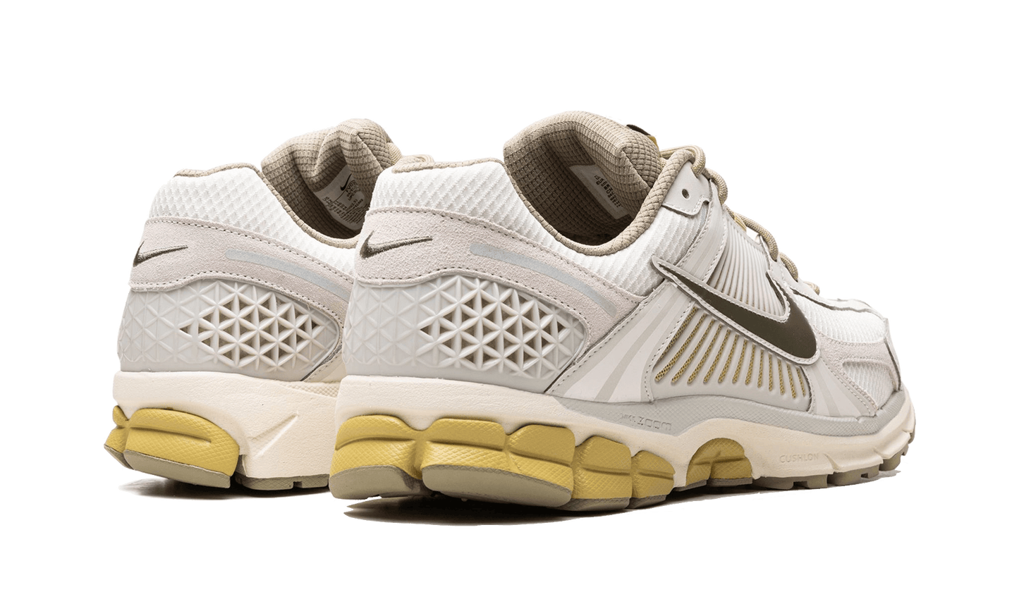 Zoom Vomero 5 Light Bone Medium Olive (FV0397-001) - 37.5 EU - 5 US - Green | SOSUKICKS
