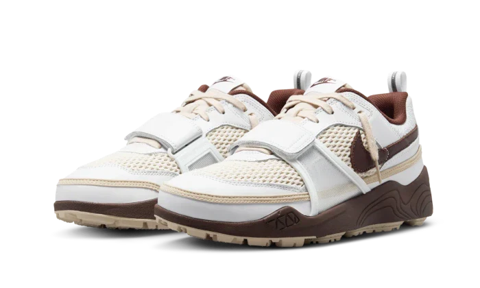 Zoom Field Jaxx Travis Scott Light Chocolate (HQ3073-100) - 36 EU - 4 US - Brown | SOSUKICKS