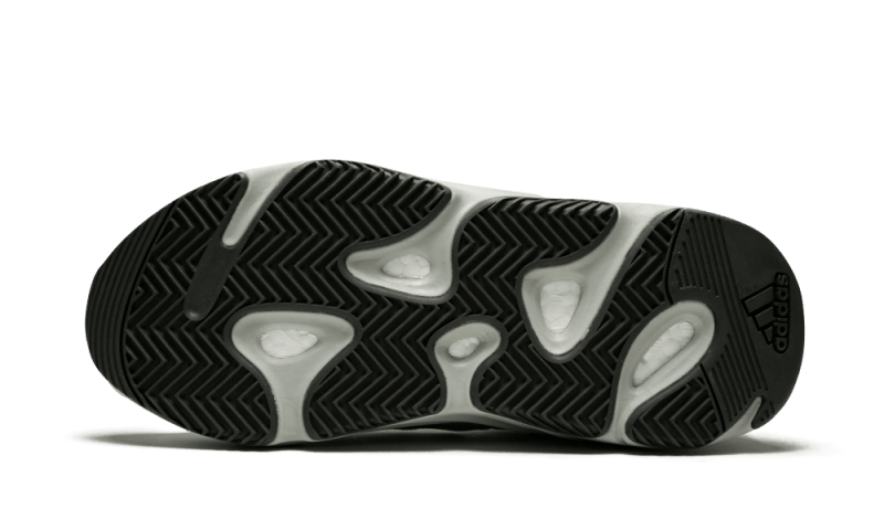 Yeezy 700 Salt (EG7487) - 40 2/3 EU - 7.5 US - Gray | SOSUKICKS