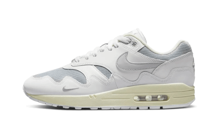 Air max 1s hot sale white