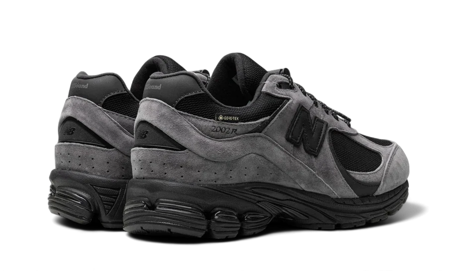 2002R Gore-Tex Charcoal JJJJOUND (M2002RXZ) - 37.5 EU - 5 US - Black | SOSUKICKS