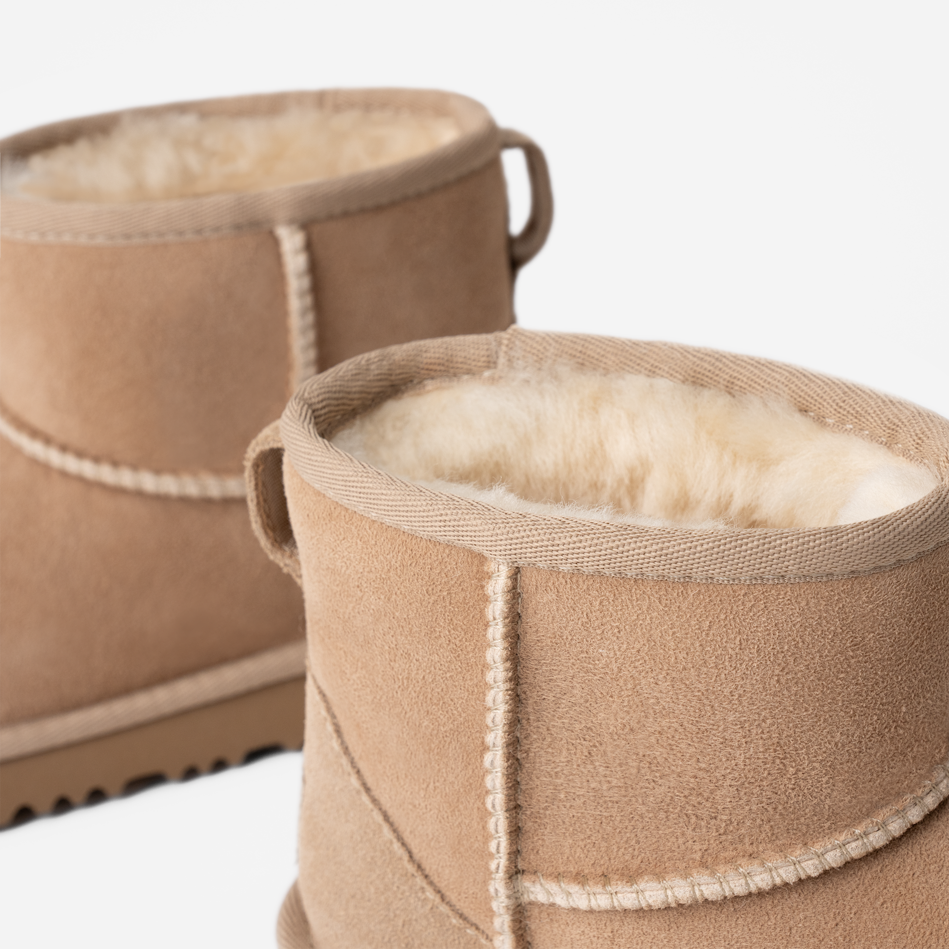 UGG Classic II Mini Boot Sand (Kids)