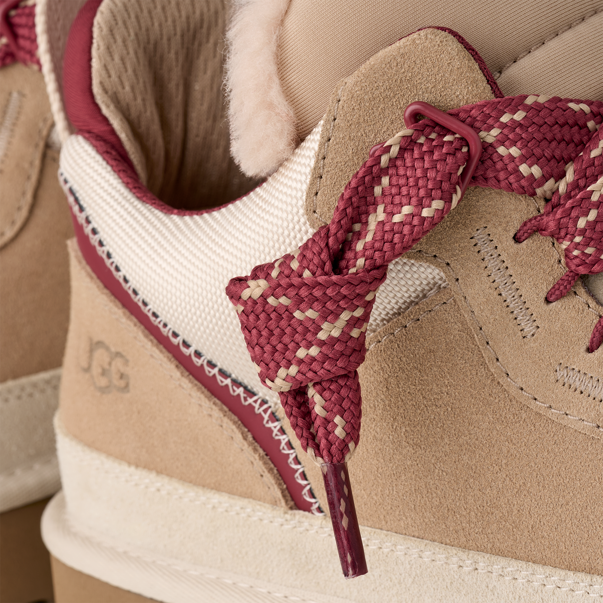 UGG Lowmel Driftwood Biking Red
