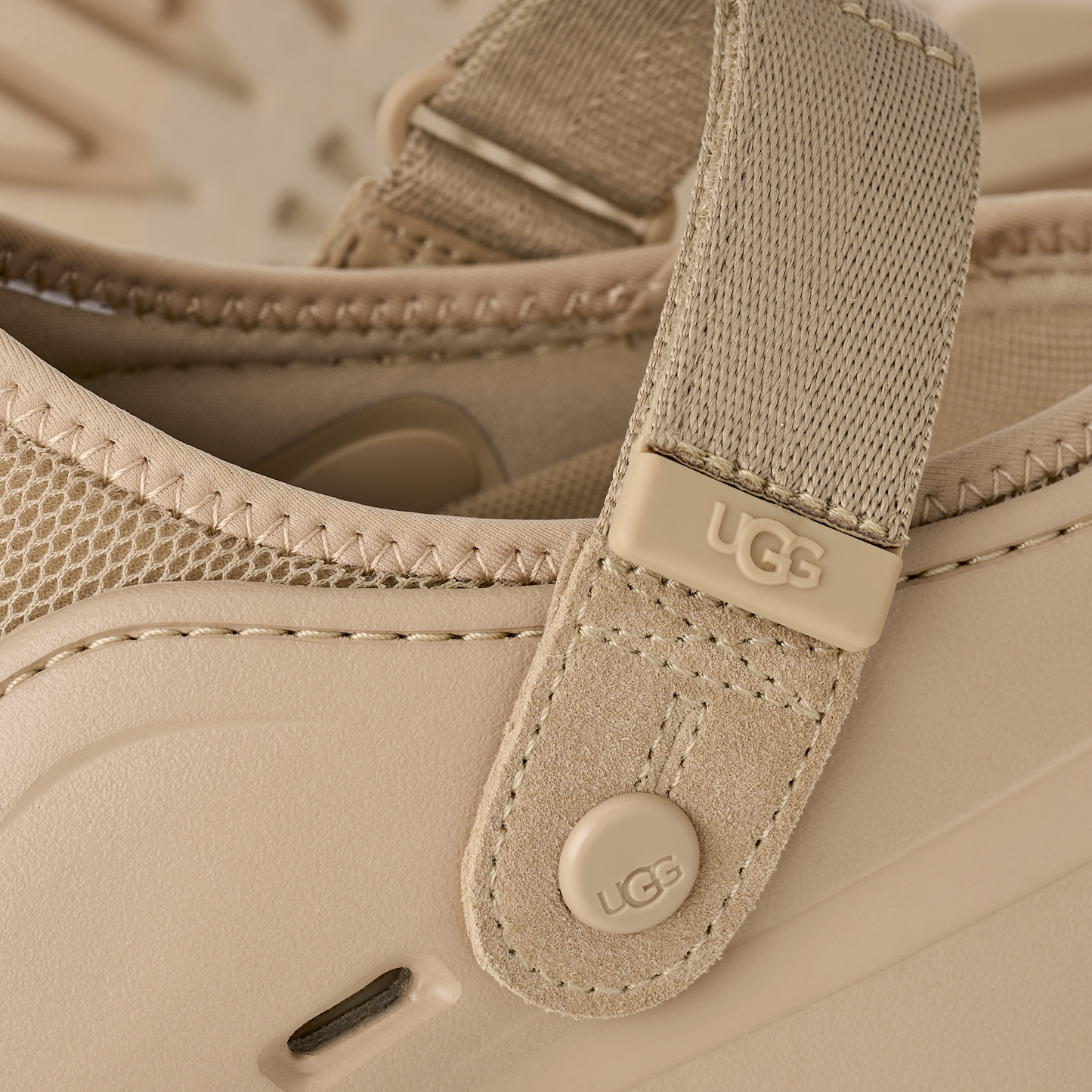 UGG PeakMod Dark Sand