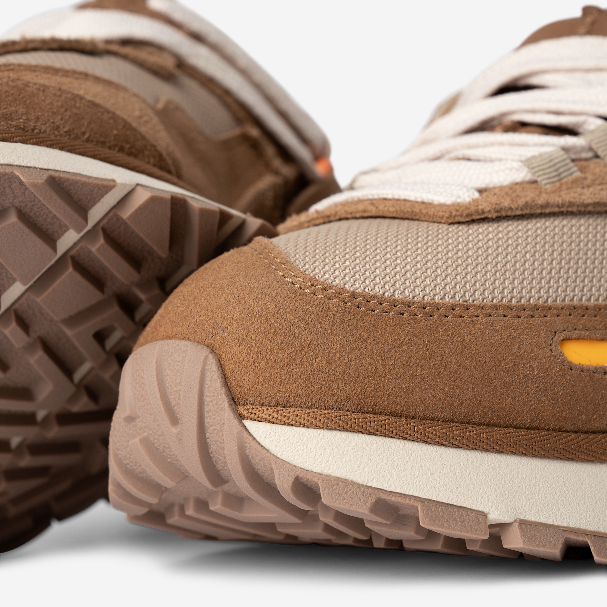 UGG RetroFi Low Chestnut (Women's)