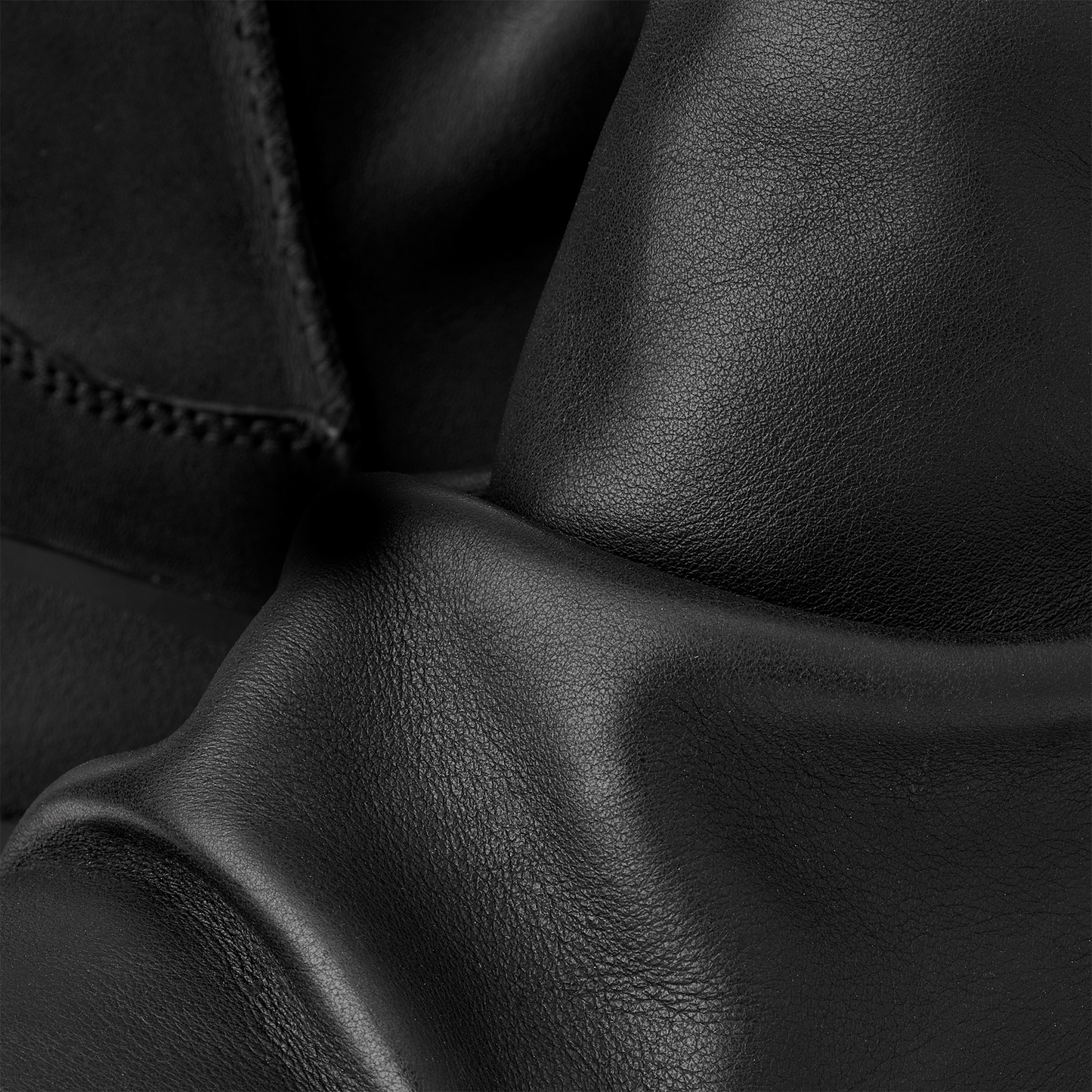UGG Heritage Utility Mini Noir Boot Black
