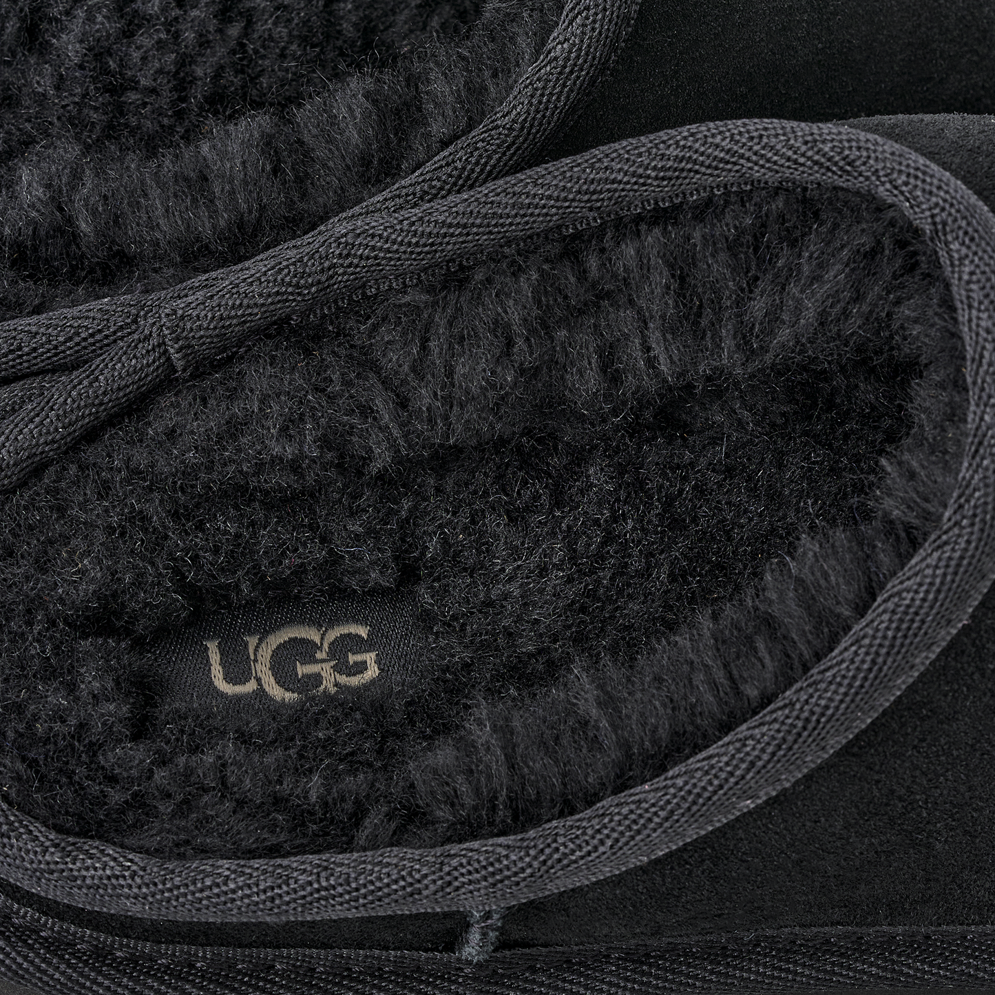 UGG Classic Slip-On Slipper Black (Kids)