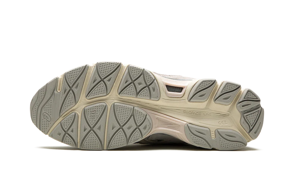 Gel-NYC Cream Oyster Grey (1201A789-103) - 37.5 EU - 5 US - Gray | SOSUKICKS
