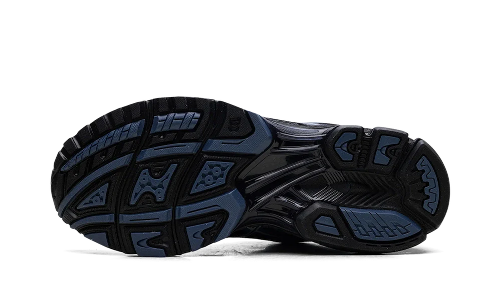 Gel-Nimbus 10.1 Black Grand Shark (1203A543-002) - 37.5 EU - 5 US - Black | SOSUKICKS