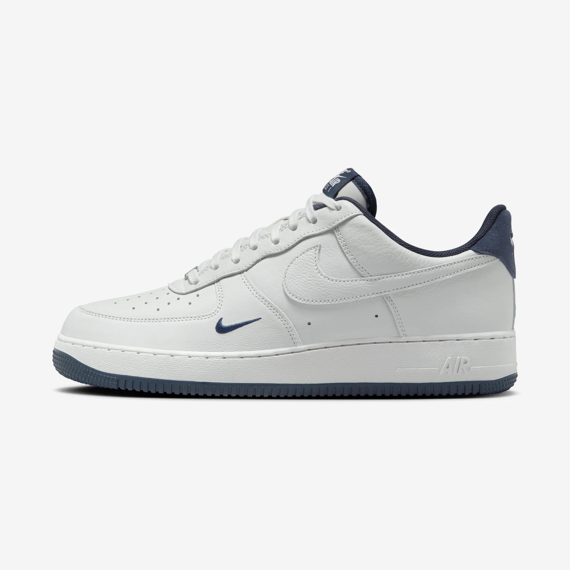 Nike Air Force 1 Low '07 LV8 Photon Dust Obsidian