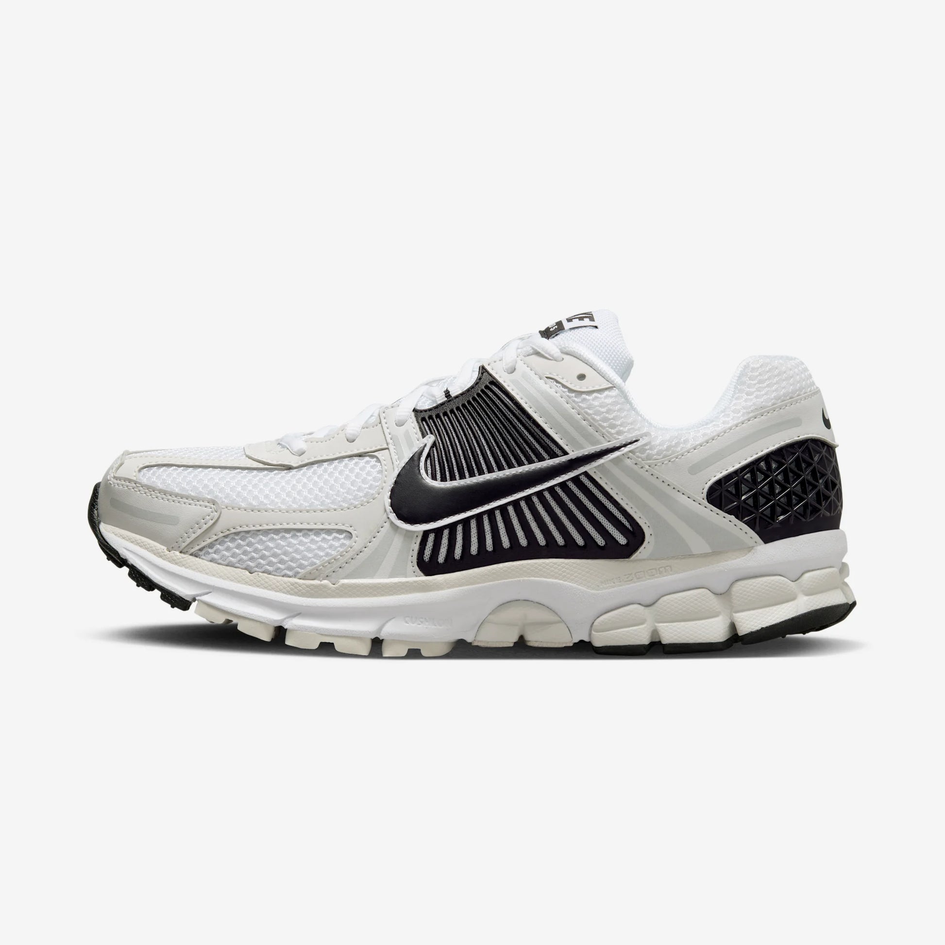 Nike Zoom Vomero 5 White Black